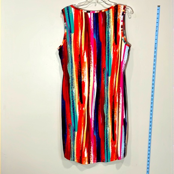 Beautiful Multicolored Plus Size Sleeveless Dress. Size 2X. - Picture 6 of 6